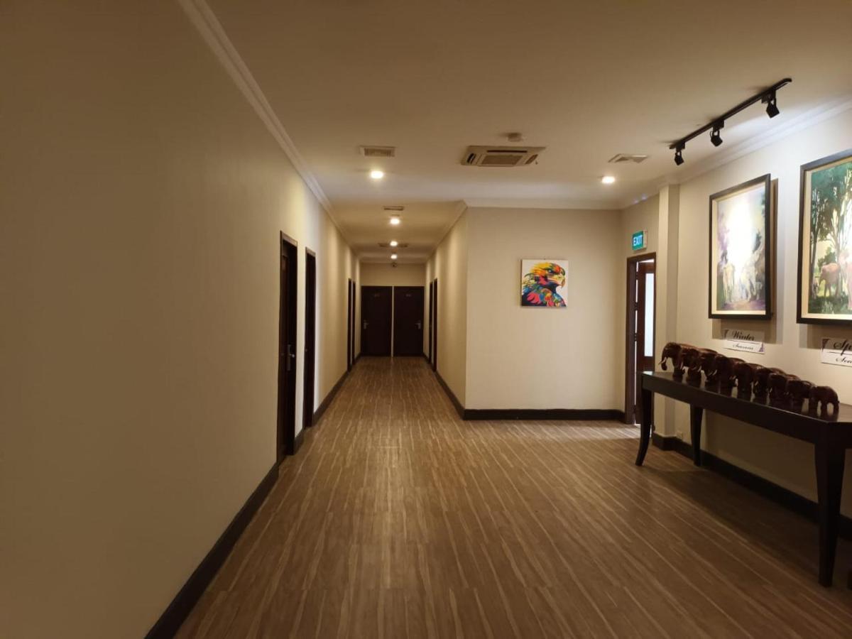 Seasons Riverside Hotel Виентиане Екстериор снимка